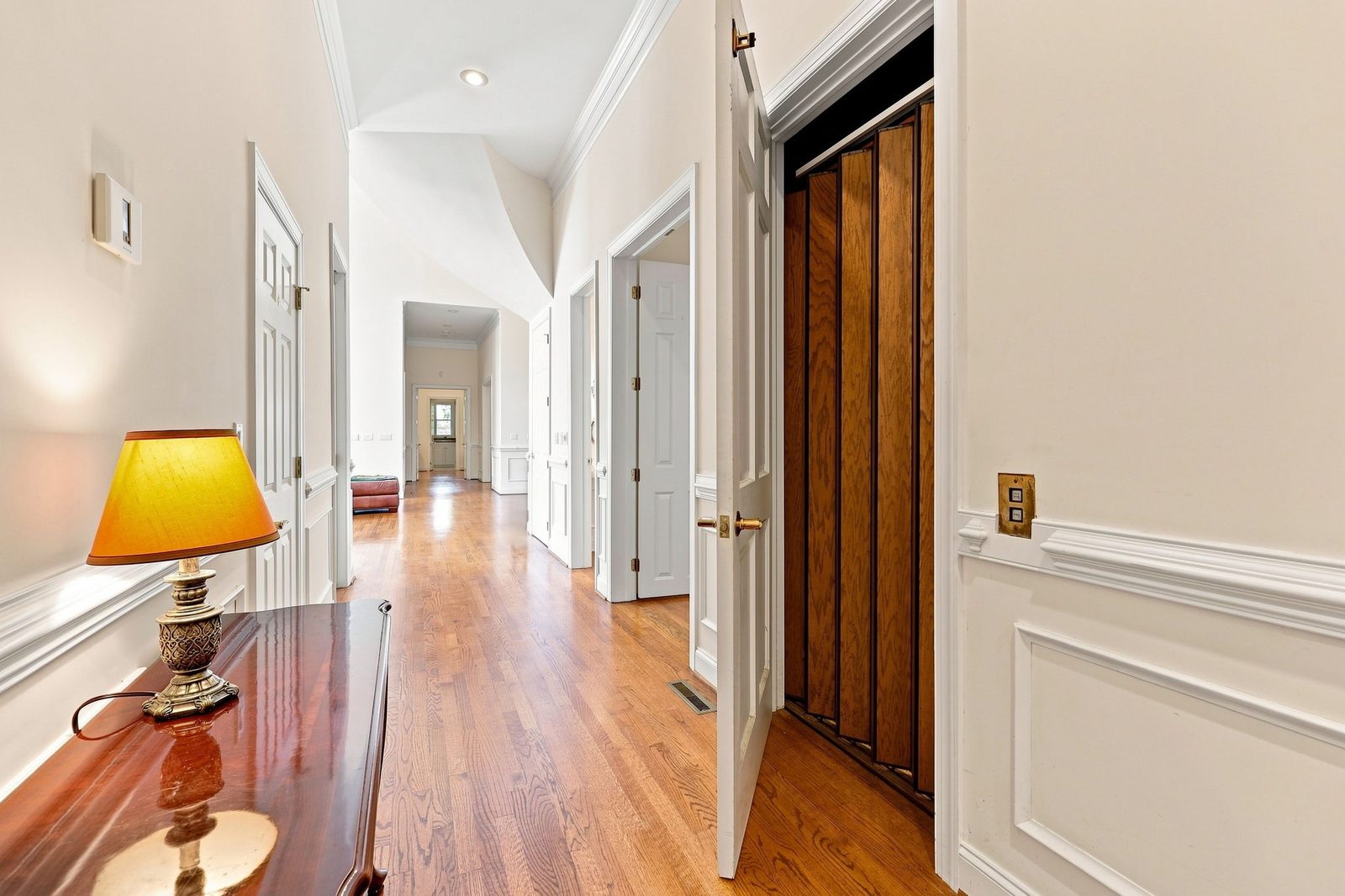 Elevator hall