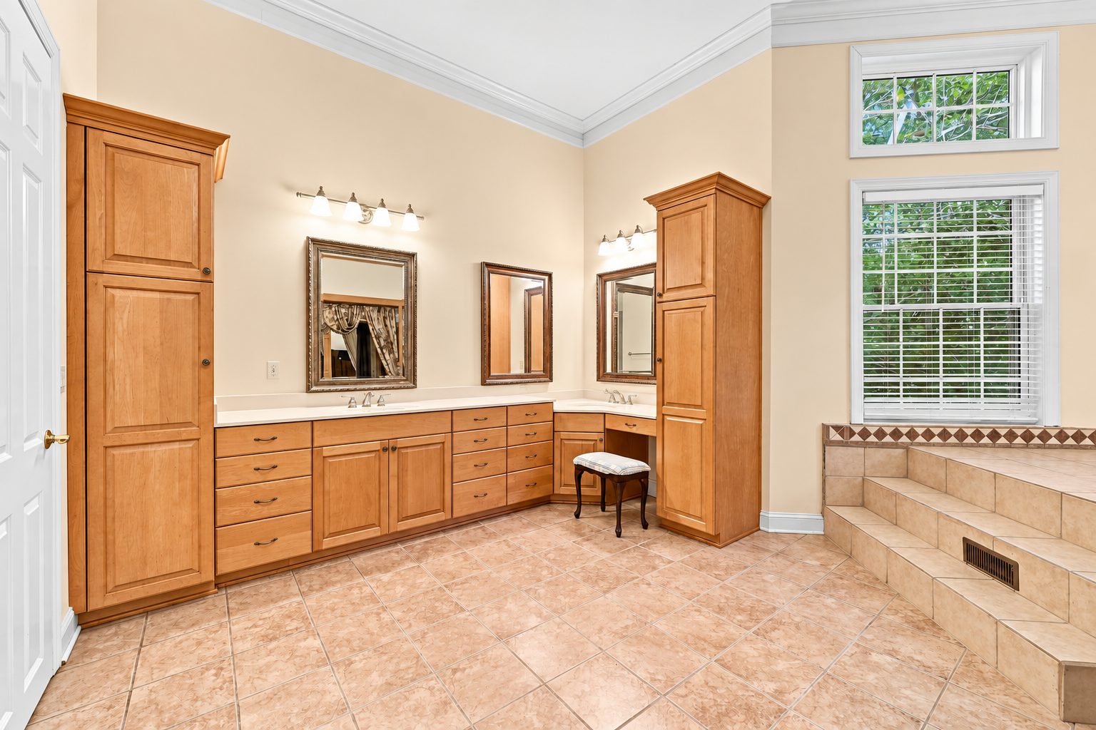Primary bath