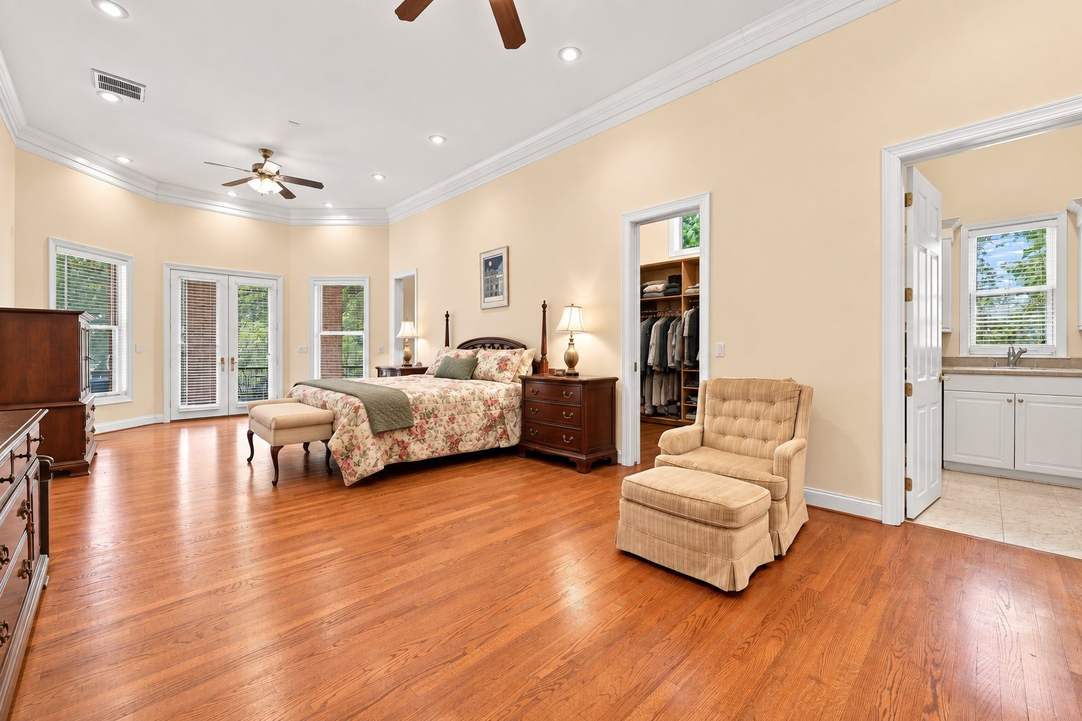 Primary suite
